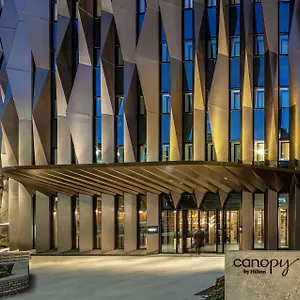 Canopy By Hilton **** ロンドン